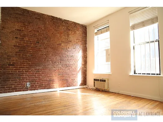 Rented by Aclawrence | media 22