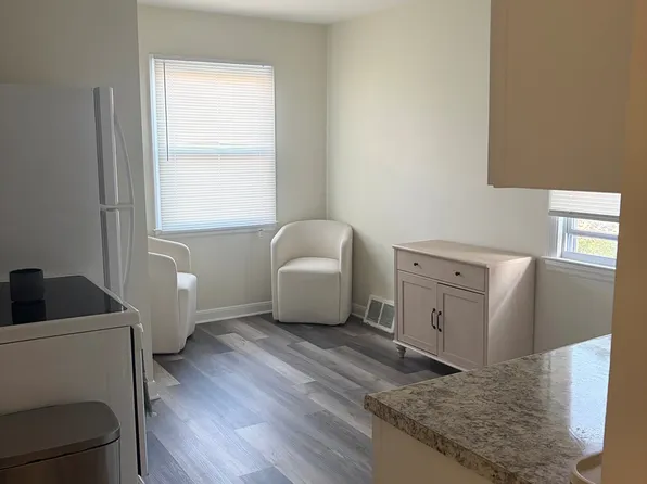 1667 S 54th St #1, Milwaukee, WI 53214