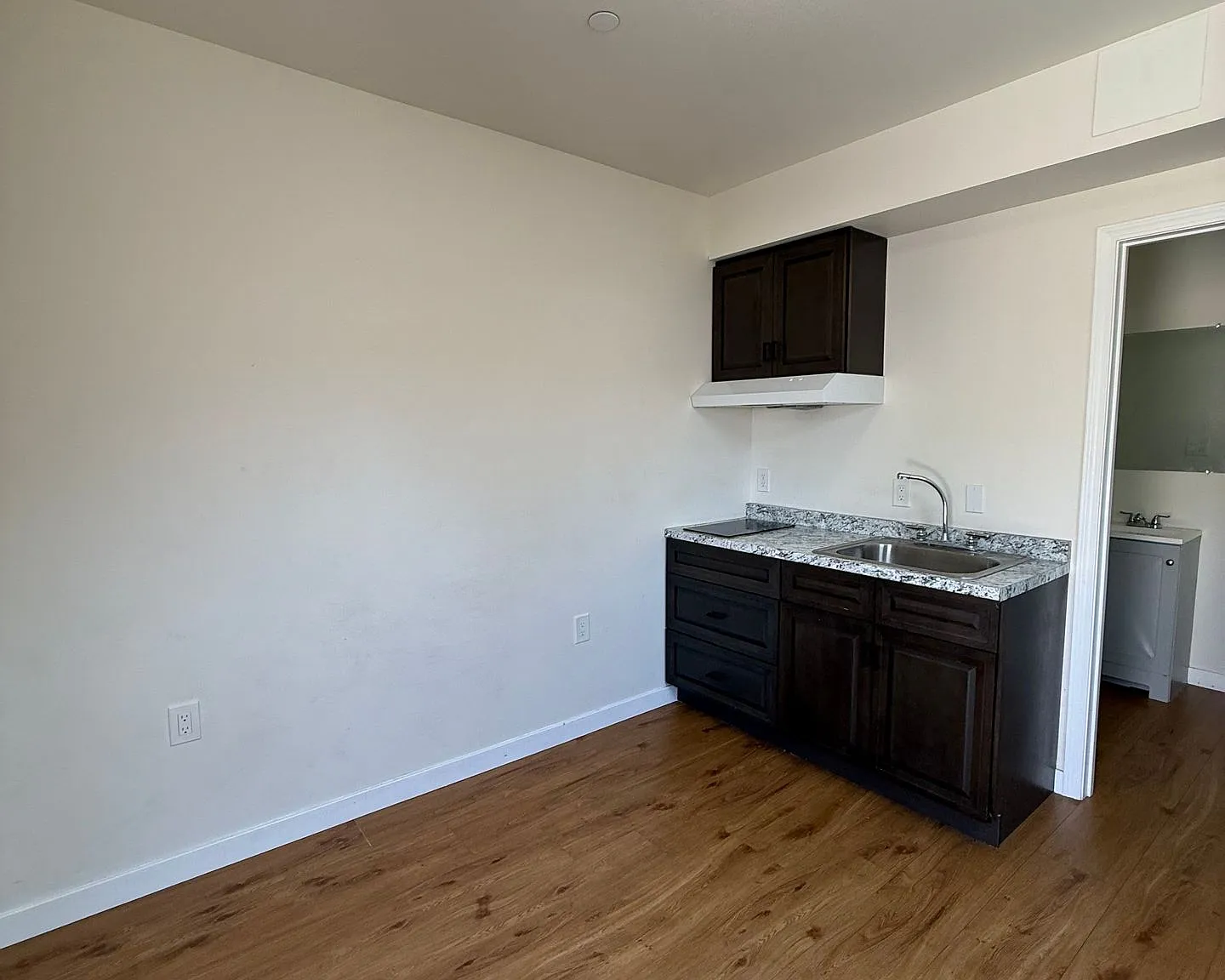 248 N 1st St — Photo 3