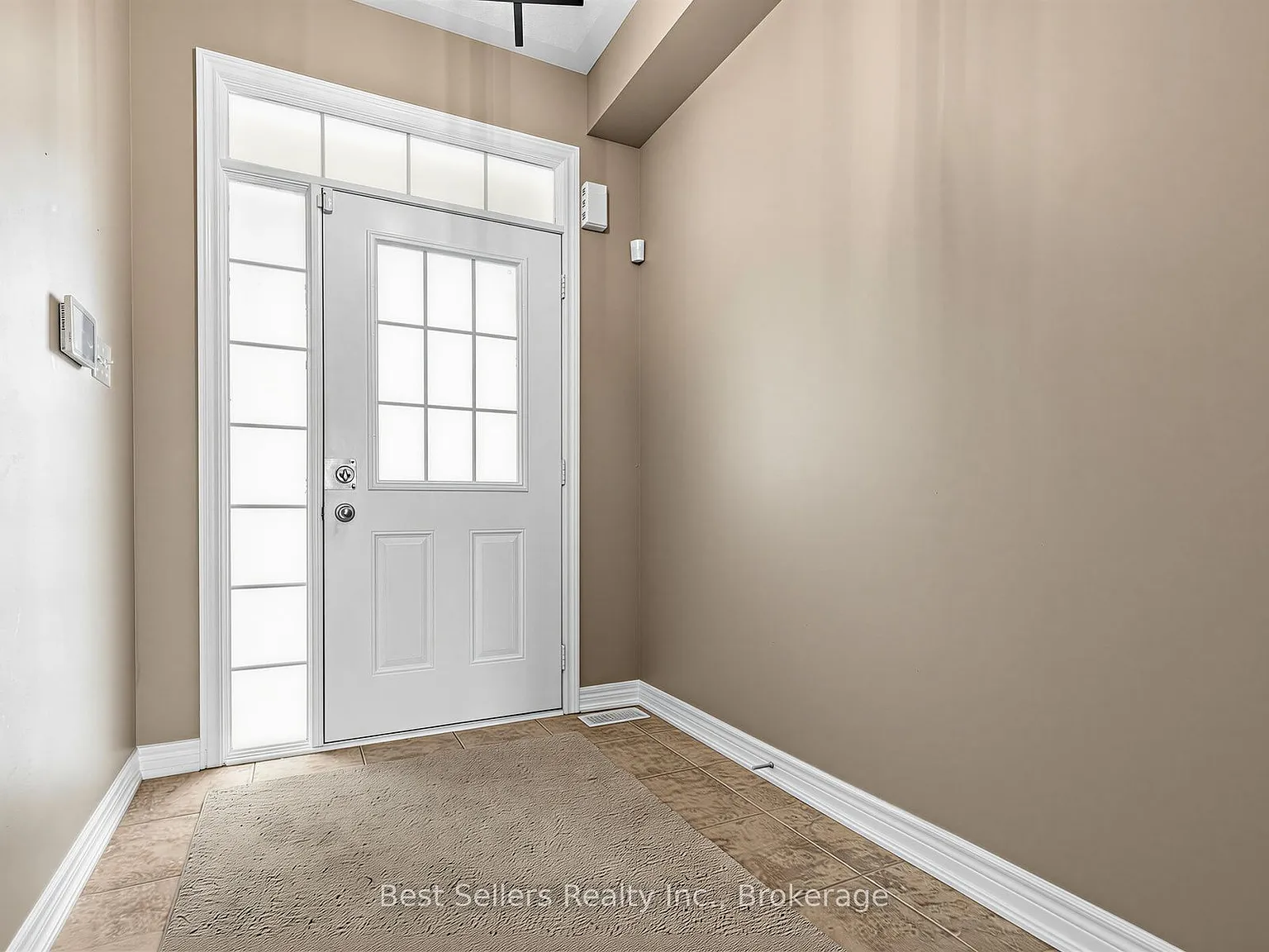 4 bed, $3,500 — Photo 2