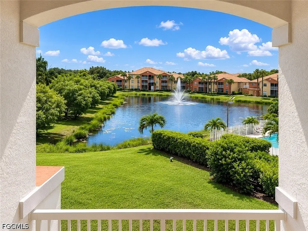 2 bed, 2.0 bath, 1085 sqft, $1,700 — Photo 3