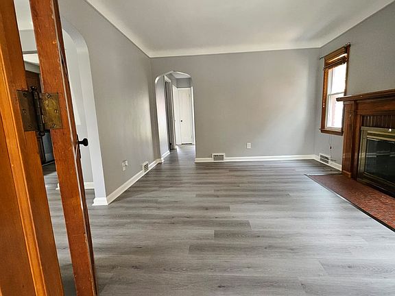 3rd image of 18221 Hanna St