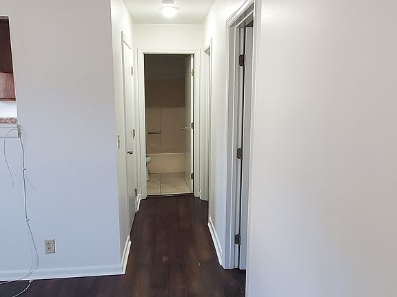 5th image of 4408 Central Valley Dr #4408