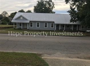 317 S 8th Ave, Lanett, AL 36863
