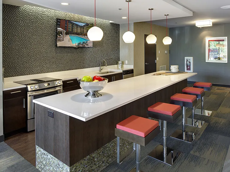 Be @ Axon Green — Photo 21