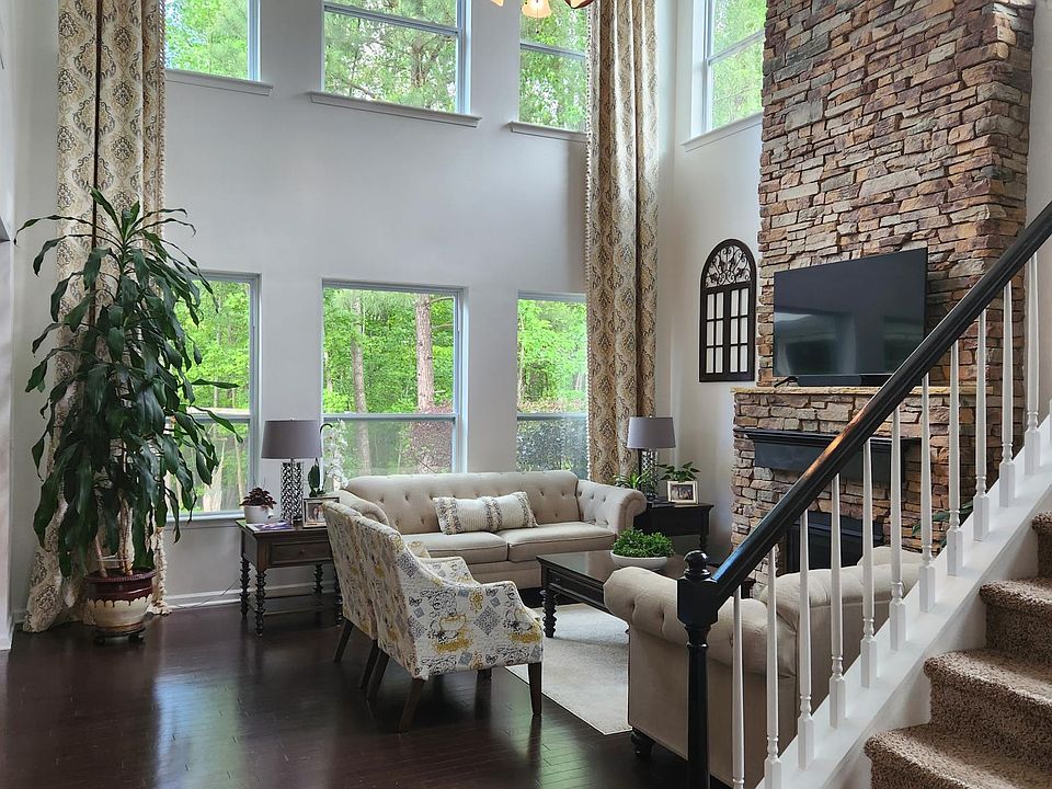1st image of 2243 Creek View Ct