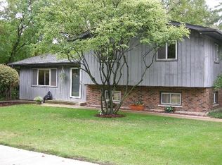 515 W Willow St, Lombard, IL 60148