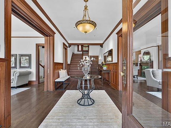 4th image of 5095 Westminster Pl