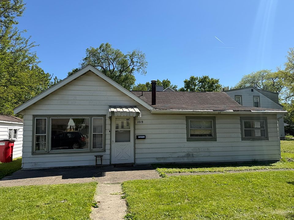 1st image of 1019 W Bradley Ave
