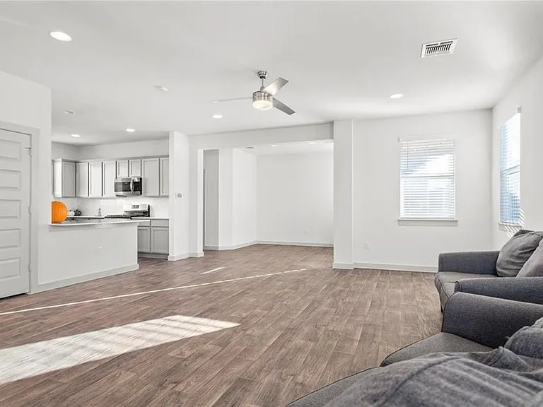 4713 Canongate Dr — Photo 12