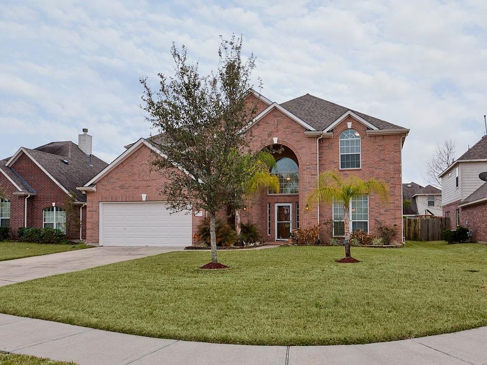 Welcome Home to 2227 Longspur