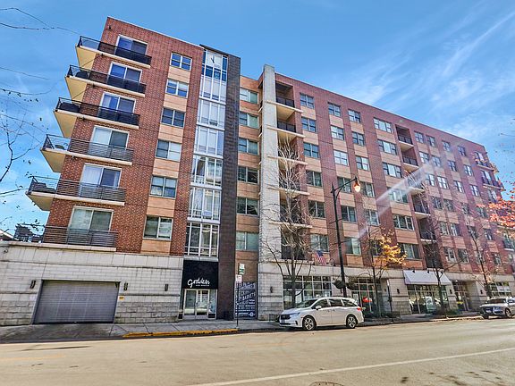 3rd image of 873 N Larrabee St APT 711