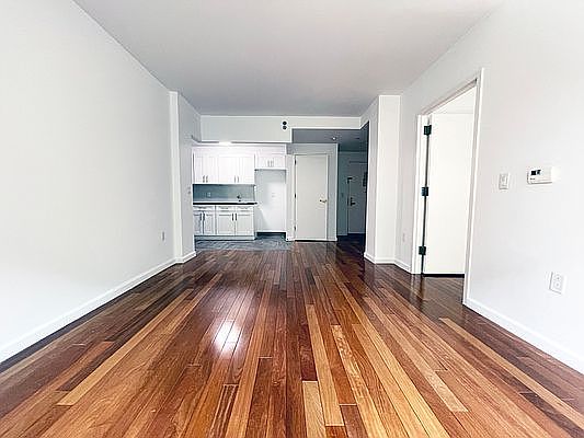 4th image of 275 W 140th St APT 4B