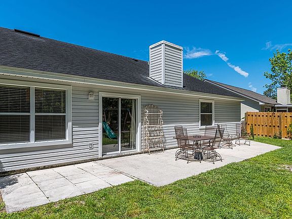 5th image of 2929 Rockford Falls Dr N
