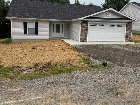 416 Rawley Brooks Ln, Goreville, IL 62939