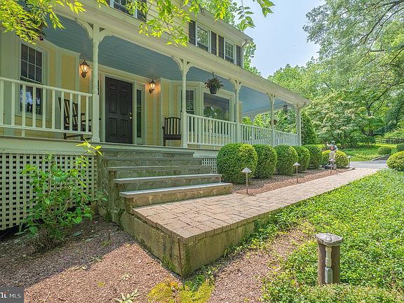 2nd image of 9020 Old Dominion Dr