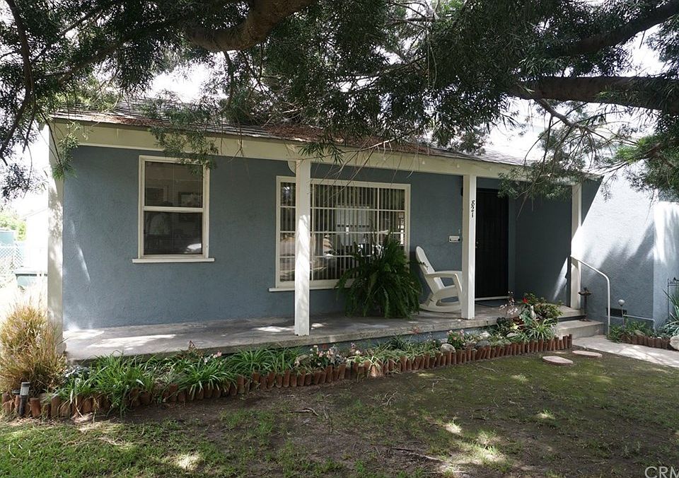 1st image of 821 Oxford Dr