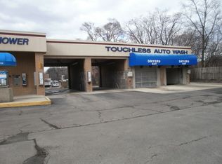 900 Lake St, Roselle, IL 60172