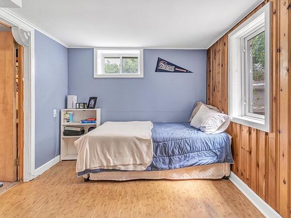 5th image of 43 Edgemoor Rd