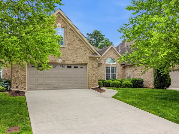 2020 Belleau Village Ln, Chattanooga, TN 37421