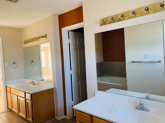 5th image of 528 Gandara Dr