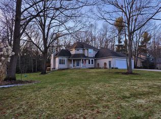 1073 Glenview Dr, Muskegon, MI 49445