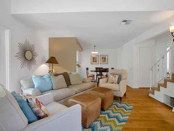 3rd image of 2167 Kristin Ln