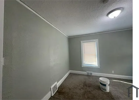 15011 Fairfield St — Photo 17