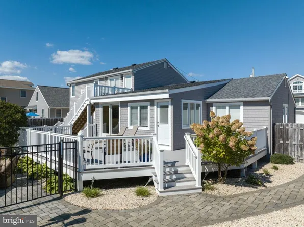 232 W 16th St, Ship Bottom, NJ 08008