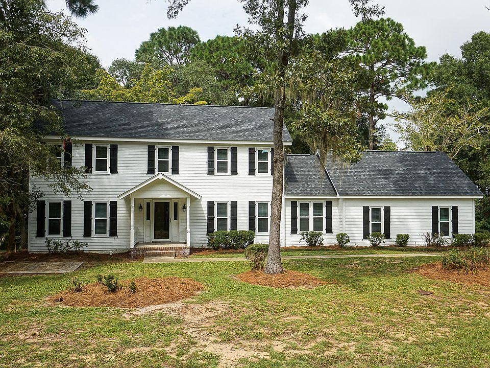 1st image of 26 Planters Circle