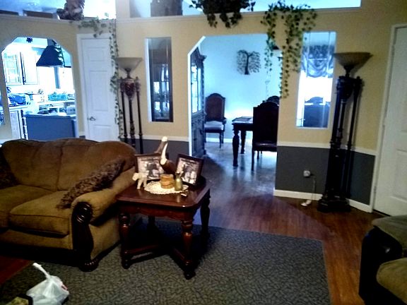 5th image of 1537 E Anderson Dr