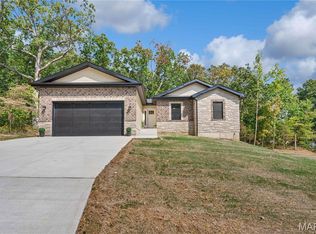 6103 Union Dr, Hillsboro, MO