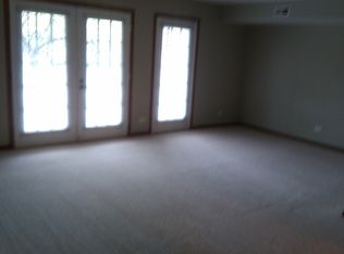 520 Biesterfield Rd #A102, Elk Grove Village, IL 60007