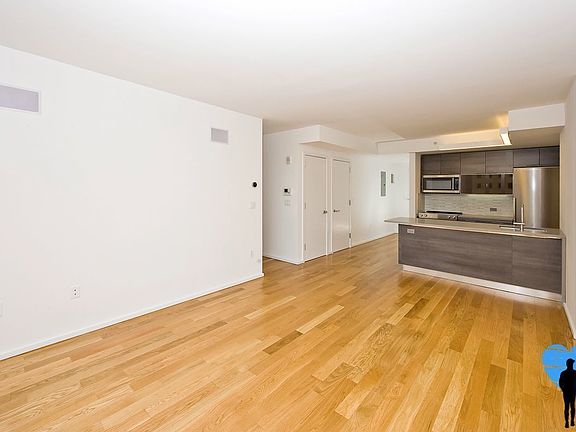 5th image of 172 Montague St APT 14A