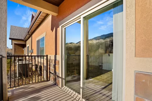 Beautiful Townhome Patio Sunrise - 14527 S. Travel Dr. Suite 1
