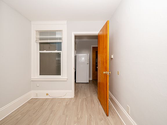 3rd image of 3102 1/2 California St #2