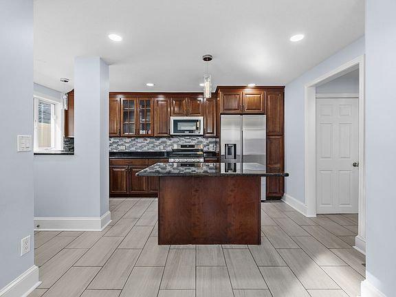 3rd image of 17 Estes St