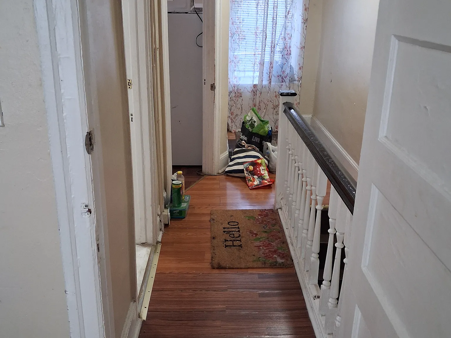 Studio, $900 — Photo 2