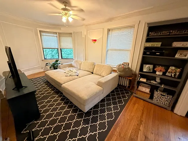 1233 W Chase Ave #3