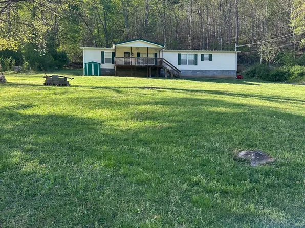 157 Sulaga Dr, Pennington Gap, VA 24277