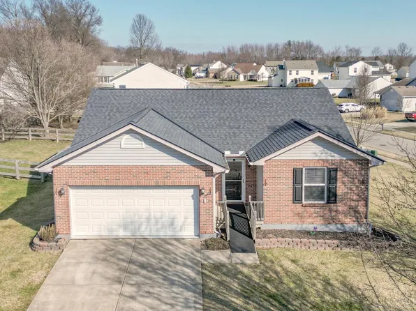 2050 Whispering Willow Ln, Amelia, OH 45102