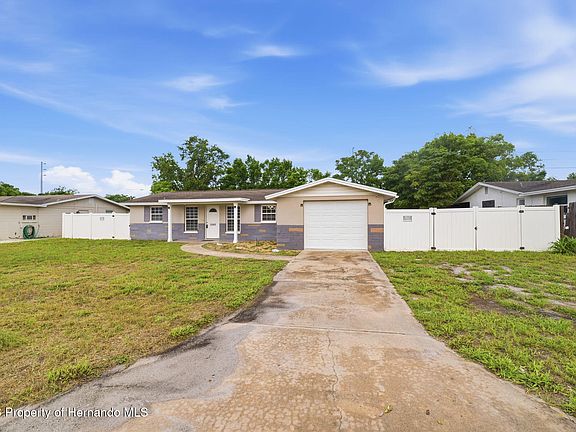 5th image of 11105 Areca Dr