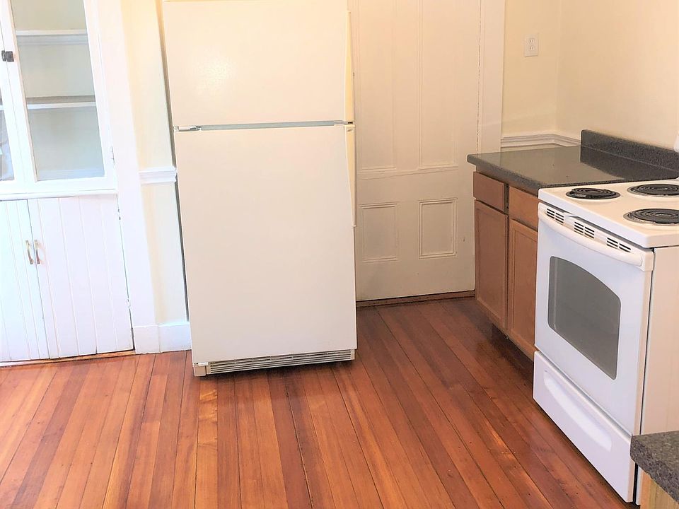 1st image of 75 Lincoln Ave APT 1A
