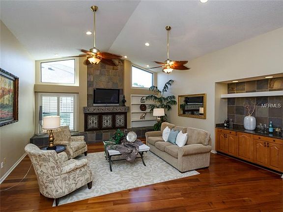 5th image of 625 N Longview Pl