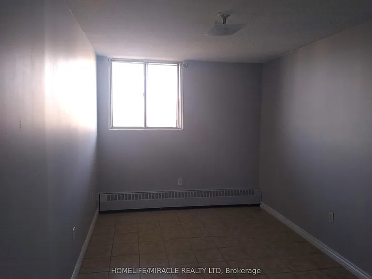 100 Dundalk Dr #916 — Photo 6
