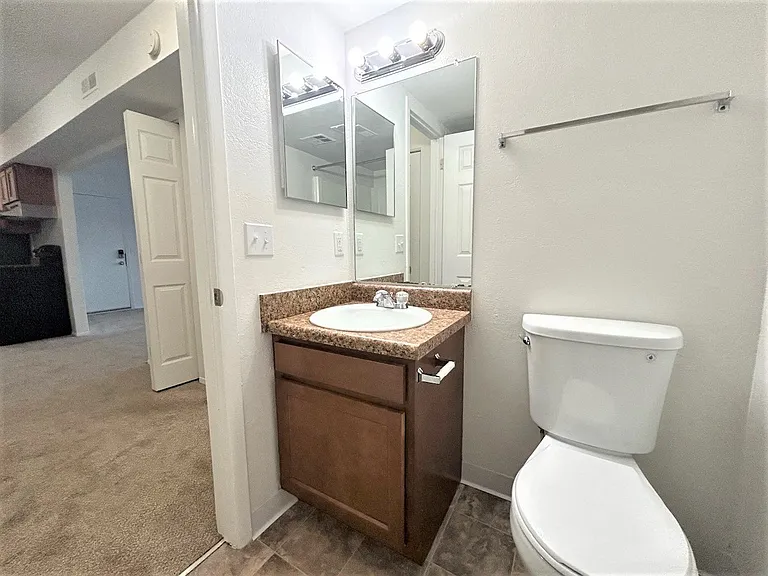 Charter Oaks Apartments — Photo 96