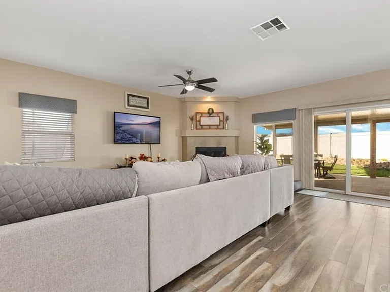 13558 Deluvina Ct — Photo 5