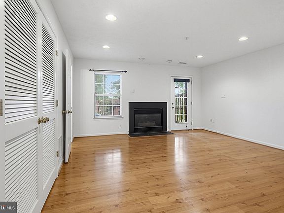 4th image of 7023 Dasher Farm Ct