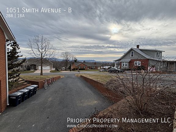 2nd image of 1051 Smith Ave #B