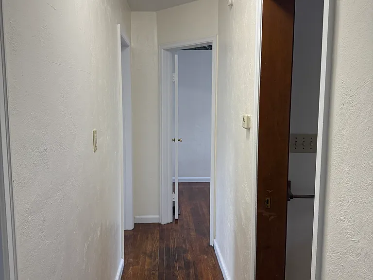 1102 S Miller St — Photo 9